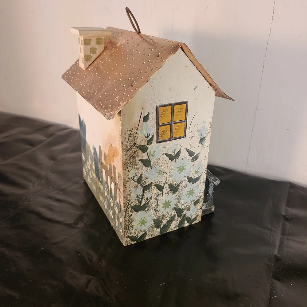 Rustic Birdhouse with Copper Roof - Picture 5 of 7